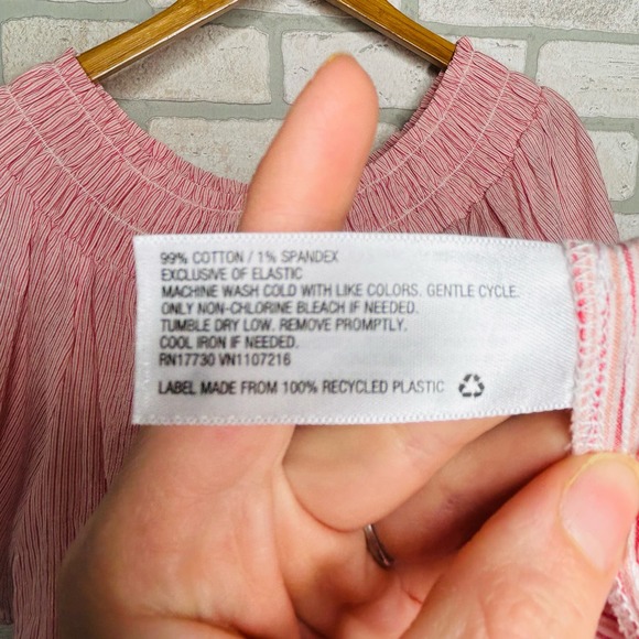 Pink and Peach Vertical Striped Off the Shoulder Blouse - Picture 3 of 6